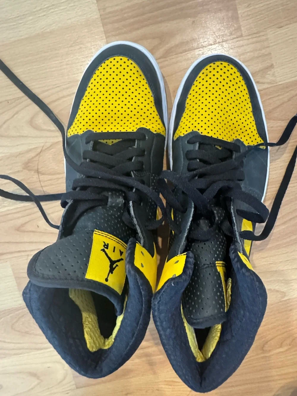Nike Air Jordan 1 Alpha Yellow White Black